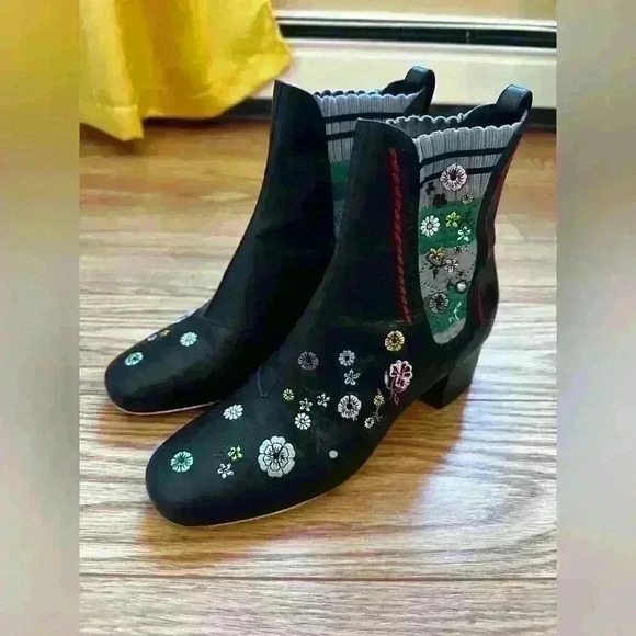 Authentic Fendi Floral Boots Size 37 - Picture 5 of 7